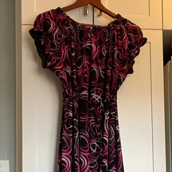 Cute Midi Dress - Picture 3 of 3